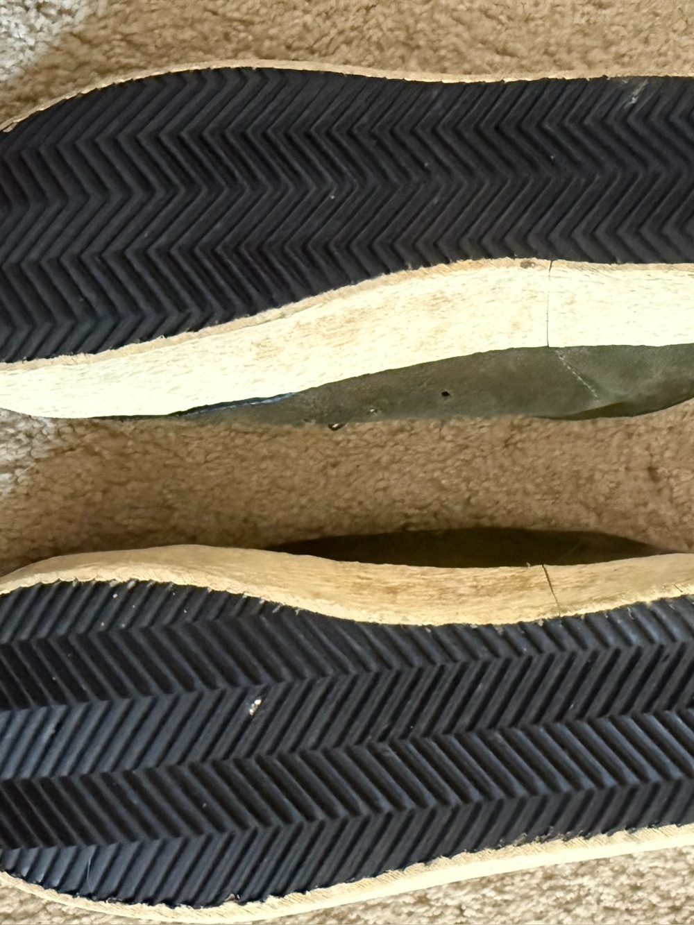 Golden Goose Superstar Olive Green Suede Sneakers, size 40 - Picture 5 of 7